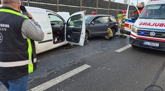 Czołówka na DK12 w Przygłowie. Trzy osoby ranne