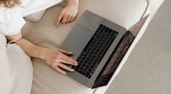 Cyfrowa codzienność – 7 rzeczy, które załatwisz bez wychodzenia z domu