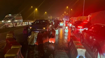 Trzy samochody zderzyły się na S8 pod Piotrkowem