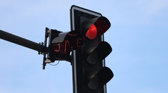 Sekundniki pojawiły się na kolejnym skrzyżowaniu w Piotrkowie