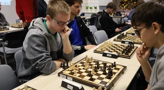 Gwiazdkowy turniej szachowy o Puchar Dyrektora CRE WŁ w Piotrkowie Trybunalskim