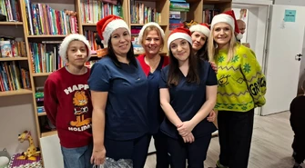 Studenci z Piotrkowa Trybunalskiego podarowali dzieciom święta pełne radości