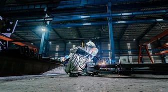 Buty robocze a przepisy BHP – co musisz wiedzieć, zanim wybierzesz konkretny model?