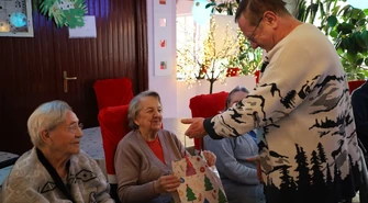 DPS Poniatów: świąteczne spotkanie mieszkańców, prezenty od Drużyny X i kibiców Widzewa