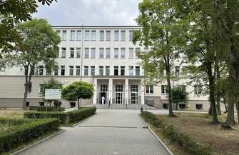 II Liceum Ogólnokształcące im. Marii Skłodowskiej-CurieZdawalność matury 99 163 z 165 osób. Język polski poziom podstawowy 72 zdawalność 100. Język polski egzamin ustny 87 zdawalność 100. Język angielski poziom podstawowy 87 zdawalność 100. Język angielski egzamin ustny 84 zdawalność 100.