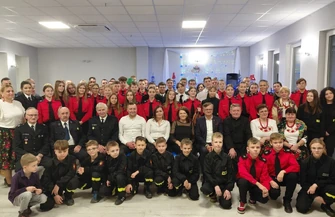 Wigilia Strażacka w OSP Jarosty kolędowanie i spotkanie mieszkańców