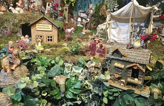 Kolejarze z Piotrkowa od ćwierć wieku budują ruchomą szopkę