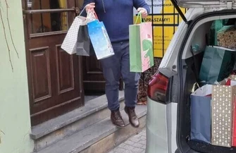 Piękna akcja przed świętami. 200 paczek dla mieszkańców DPS w Poniatowie i Łochyńsku