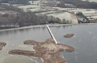 Podniebna choinka nad Piotrkowem Trybunalskim nietypowy lot Aeroklubu Ziemi Piotrkowskiej