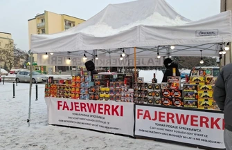 Fajerwerki w Piotrkowie wciąż na topie. Co kupują mieszkańcy przed Sylwestrem