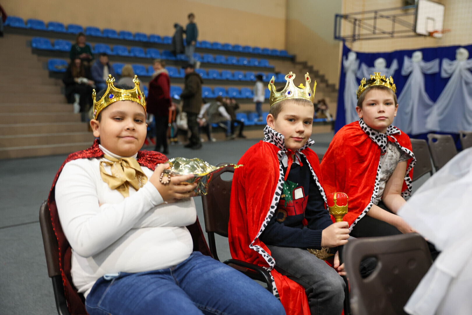 Opłatek piotrkowskiej oświaty z jasełkami. Spotkanie tradycji i wspólnoty