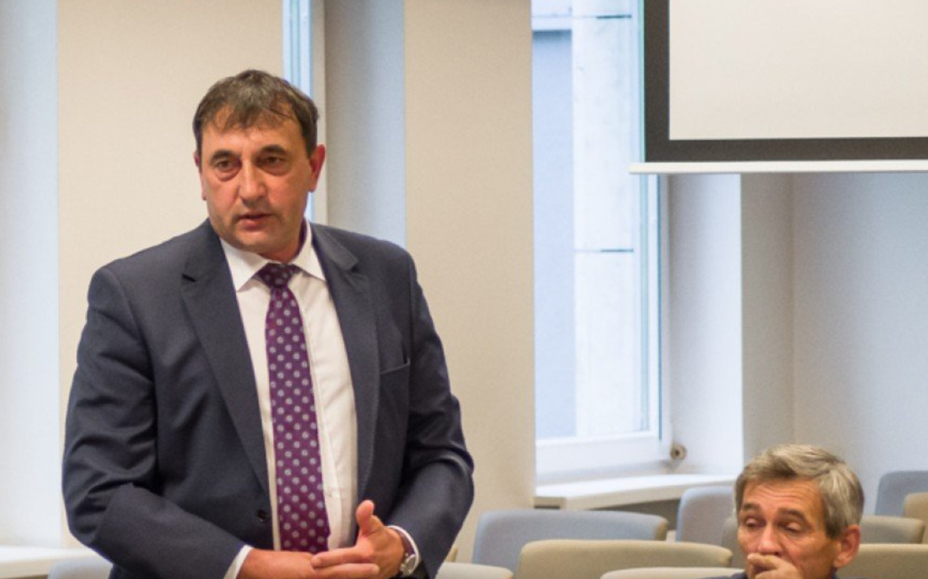 Kto rządzi w powiecie tomaszowskim Stary czy nowy starosta