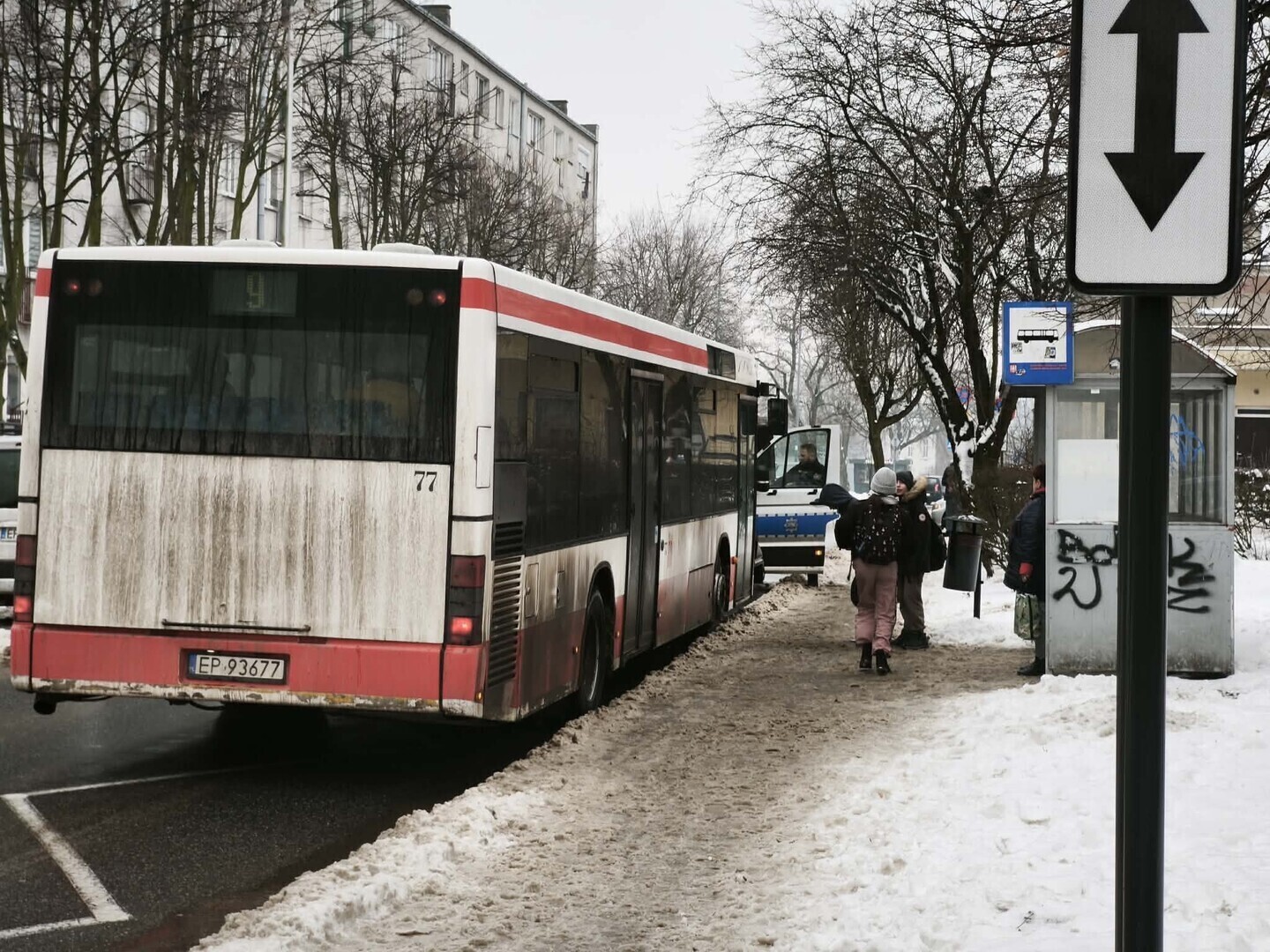24-latek zaatakował własną matkę. Został zatrzymany po policyjnym pościgu