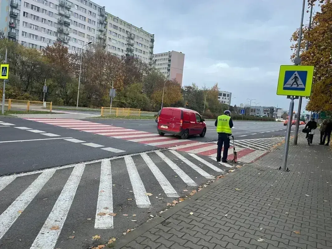 Likwidacja przejść dla pieszych w Piotrkowie. Sprawdź gdzie ich nie będzie