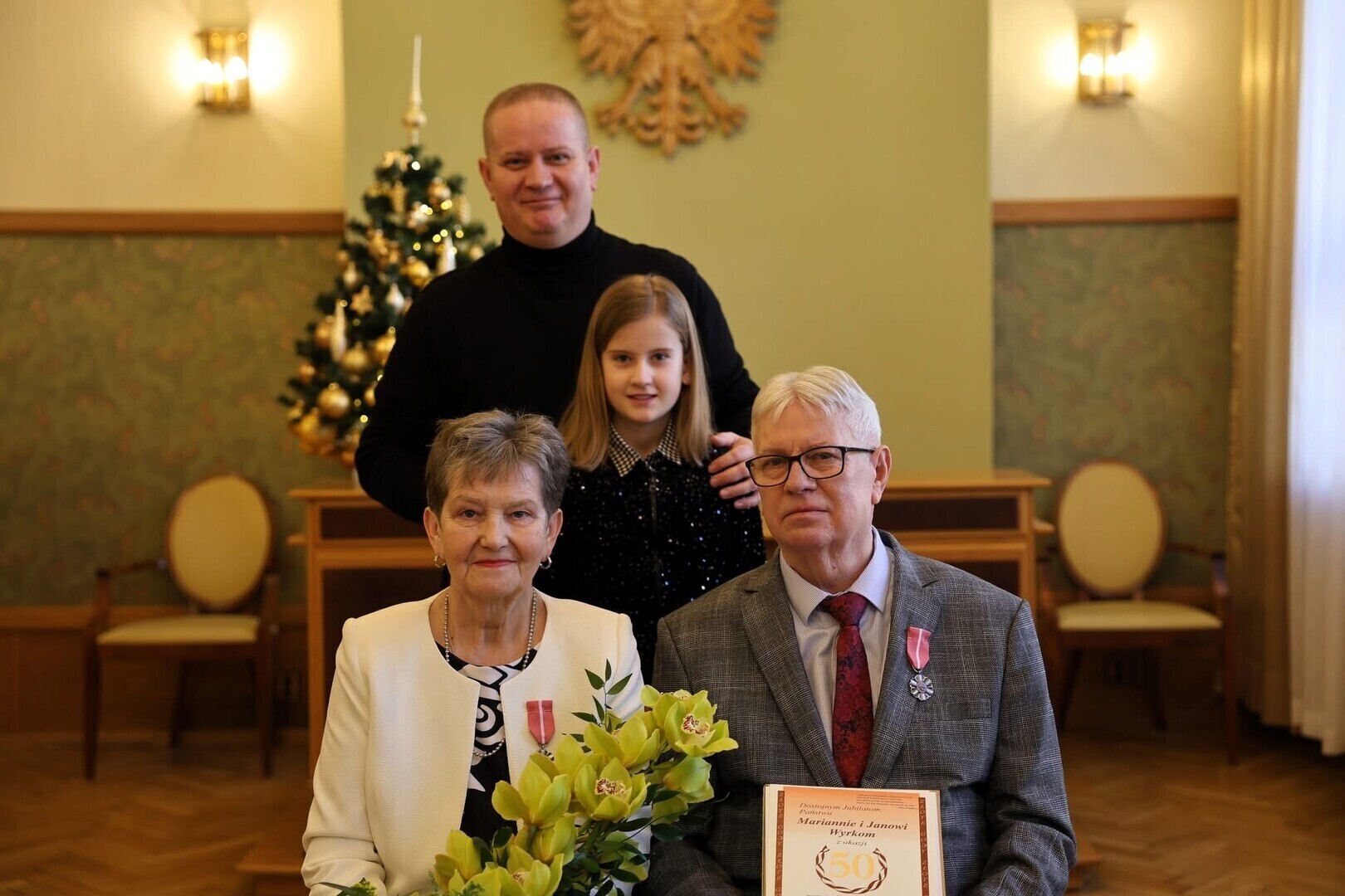 Złote gody w Piotrkowie. Medale za 50 lat wspólnego życia wręczone siedmiu parom
