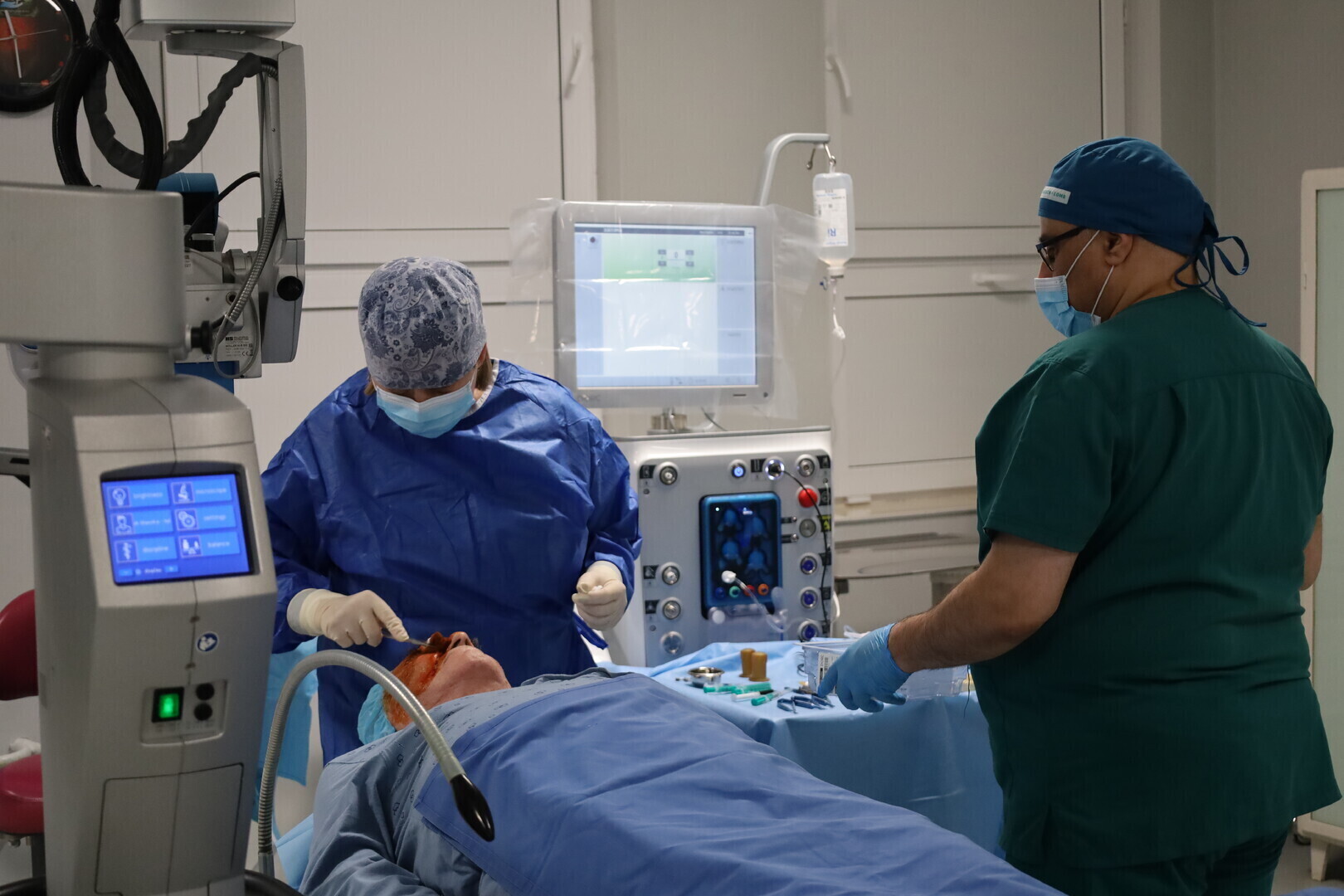 Jaskra nie boli ale może odebrać wzrok. W Piotrkowie skutecznie leczą i operują pacjentów