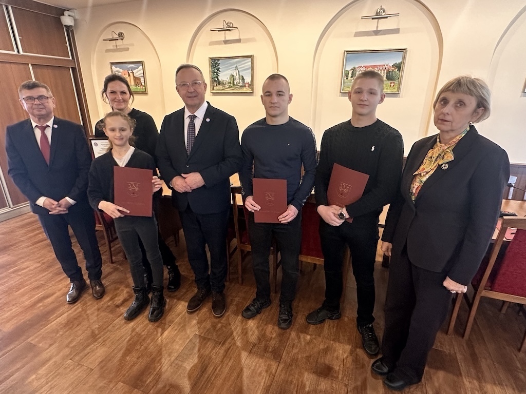 Burmistrz Wolborza wręczył stypendia sportowe