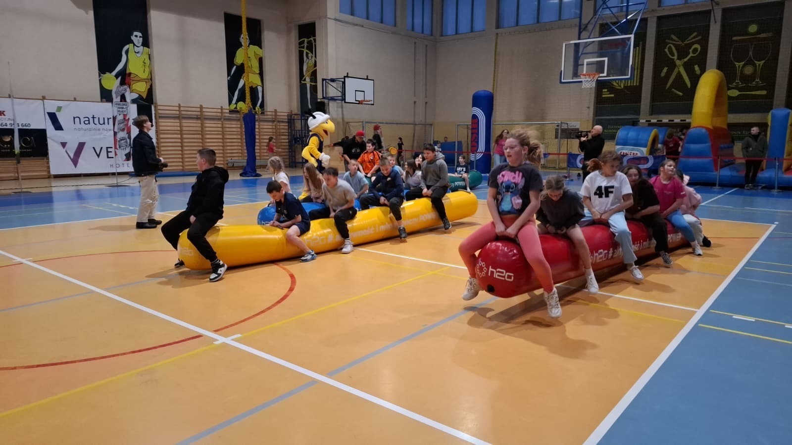 naturoBank Basket Hype w Piotrkowie sobota pełna sportu rodzinnej zabawy i kibicowskich emocji