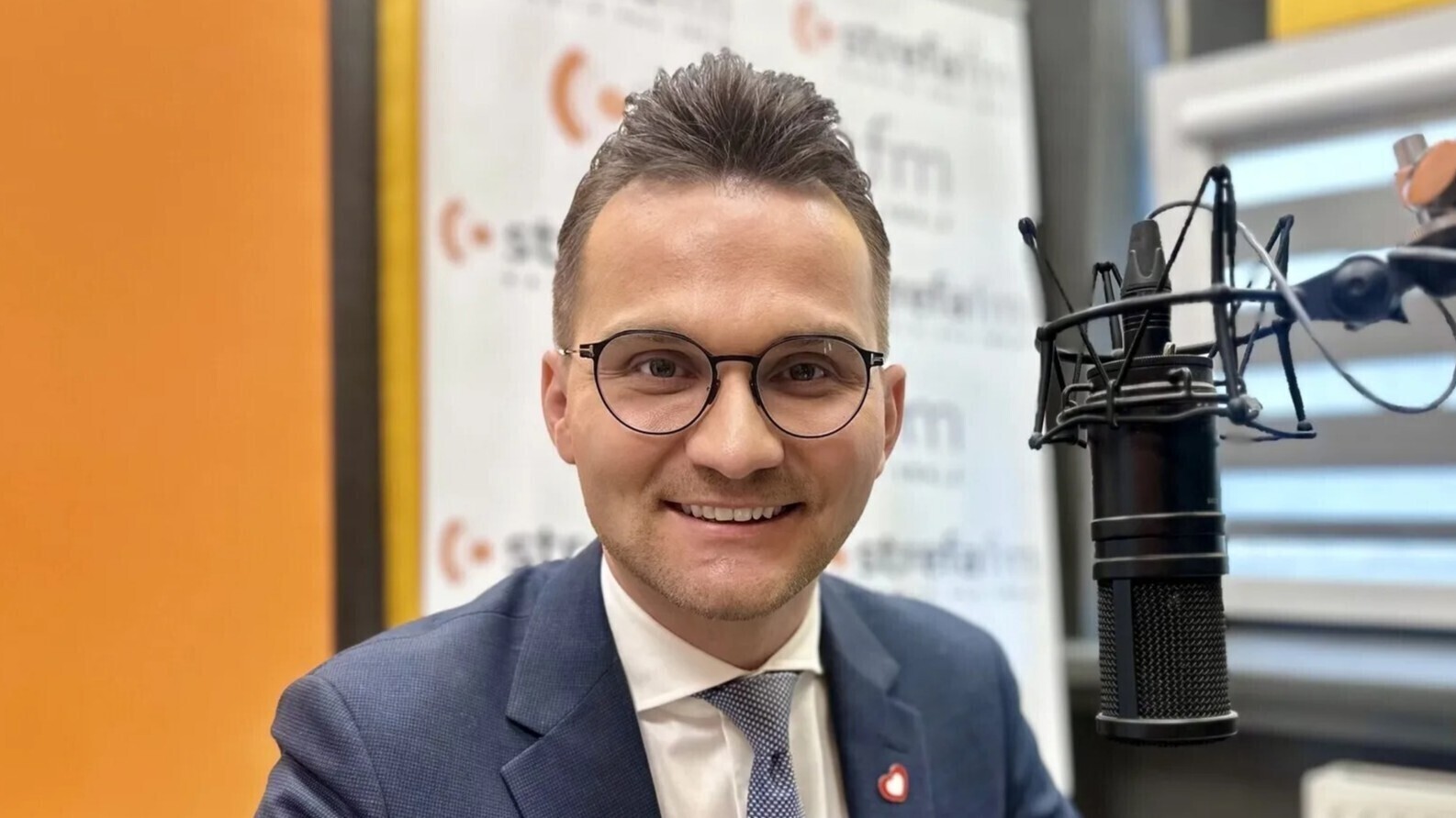 Poseł myślał że jest poza wizją. Zdanie w programie publicystycznym zaskoczyło wszystkich