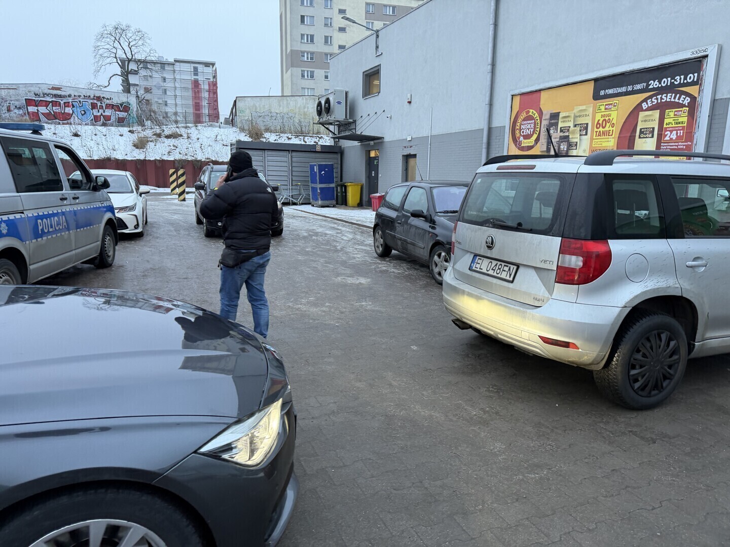 Uciekła z policyjnej kontroli w aucie miała dwoje dzieci. Około 30-letnia kobieta była pijana