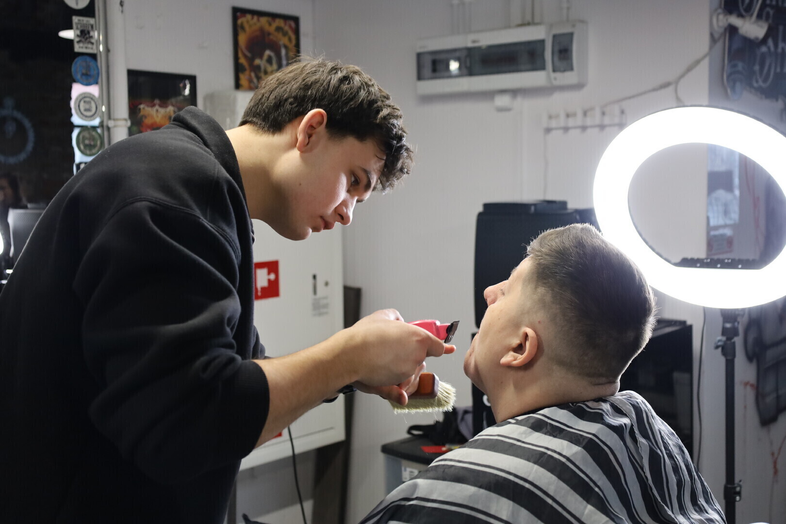 Salon piękności przed wielkim balem. Tak wyglądały przygotowania do Night to Shine w Tomaszowie Mazowieckim