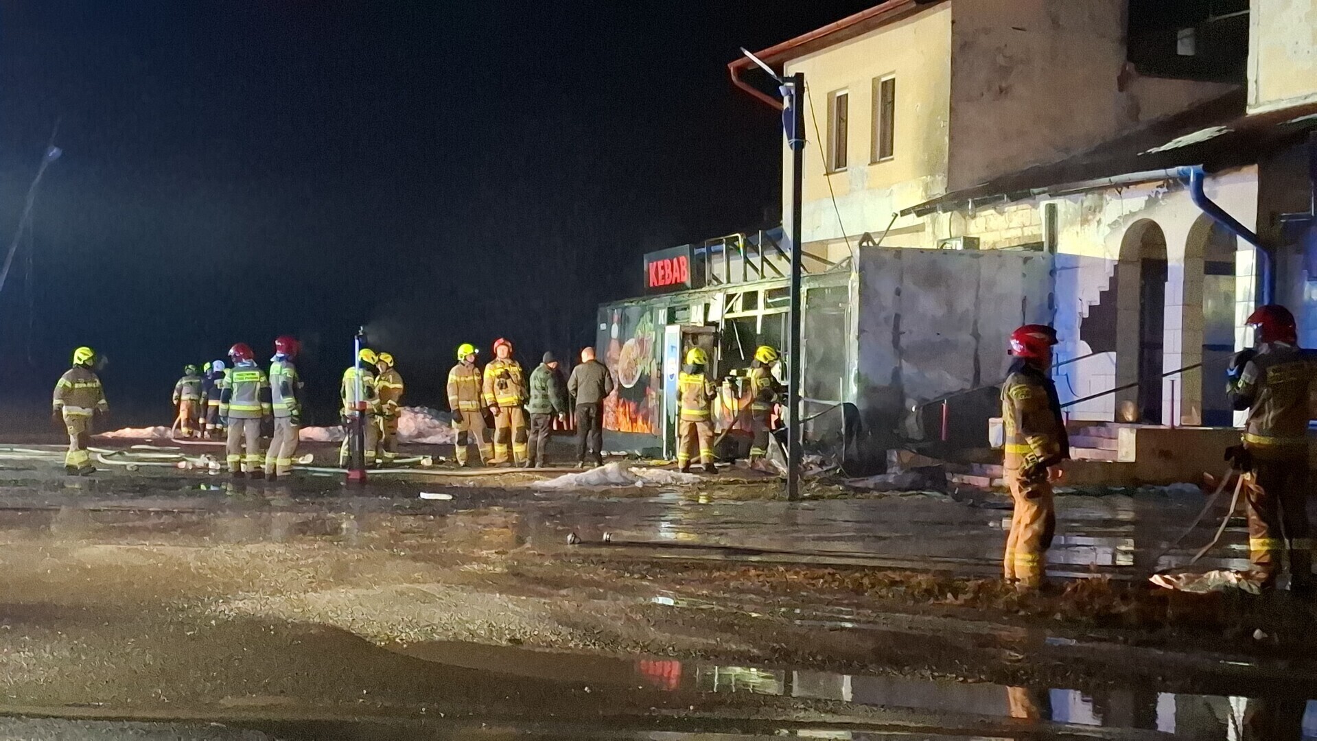 PILNE Wybuch gazu i pożar w Korytnicy. Kobieta z rozległymi poparzeniami ZDJĘCIA