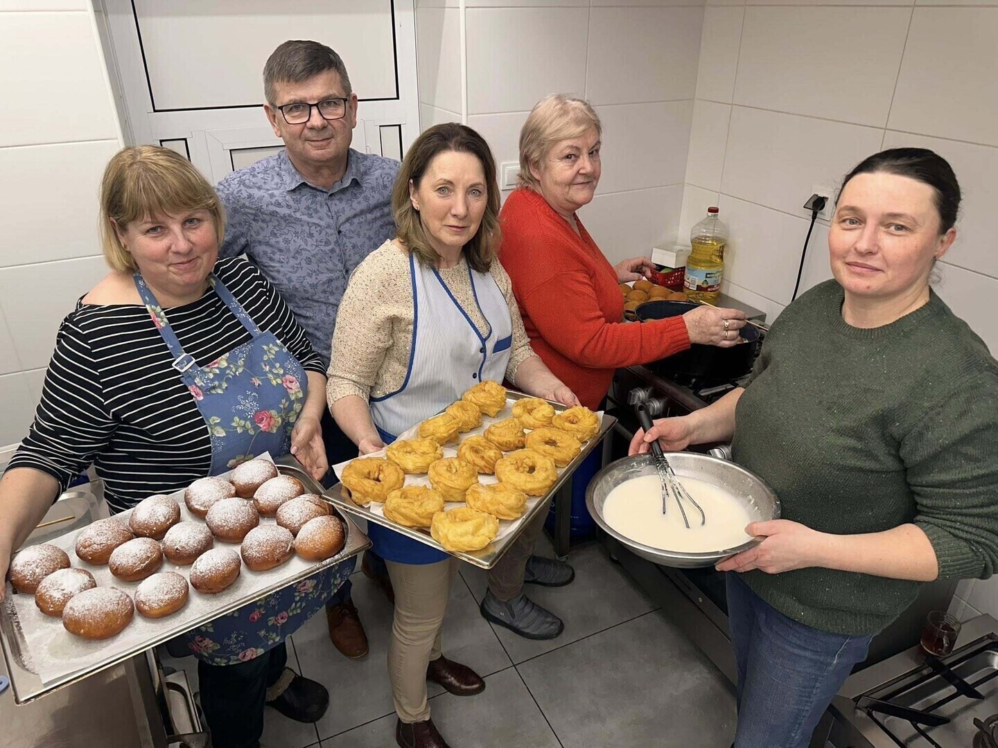Lokalna tradycja w Goleszach Dużych w gminie Wolbórz. Słodkości