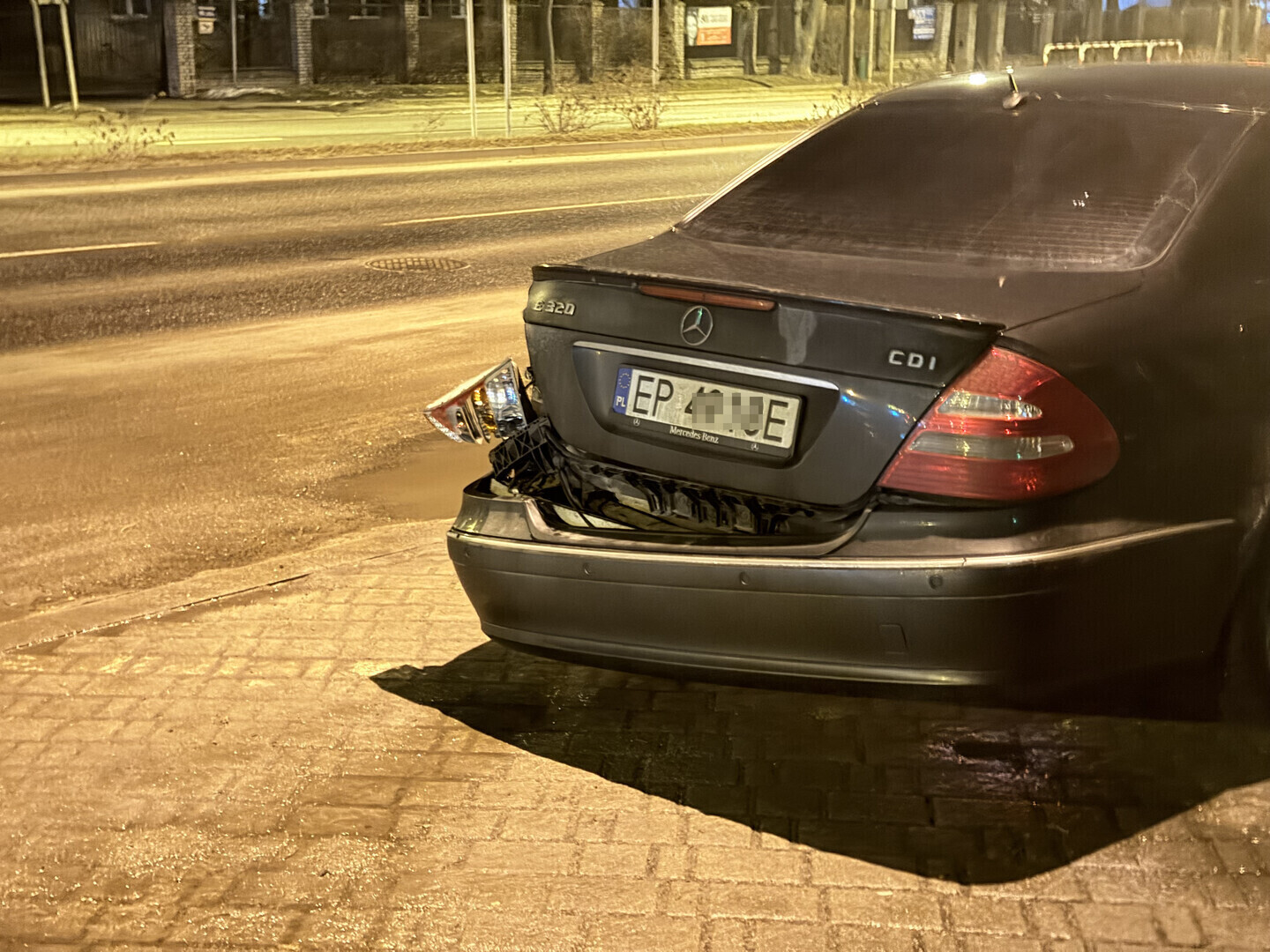 Zderzenie na jednym z głównych skrzyżowań w Piotrkowie. 24-latek ukarany mandatem