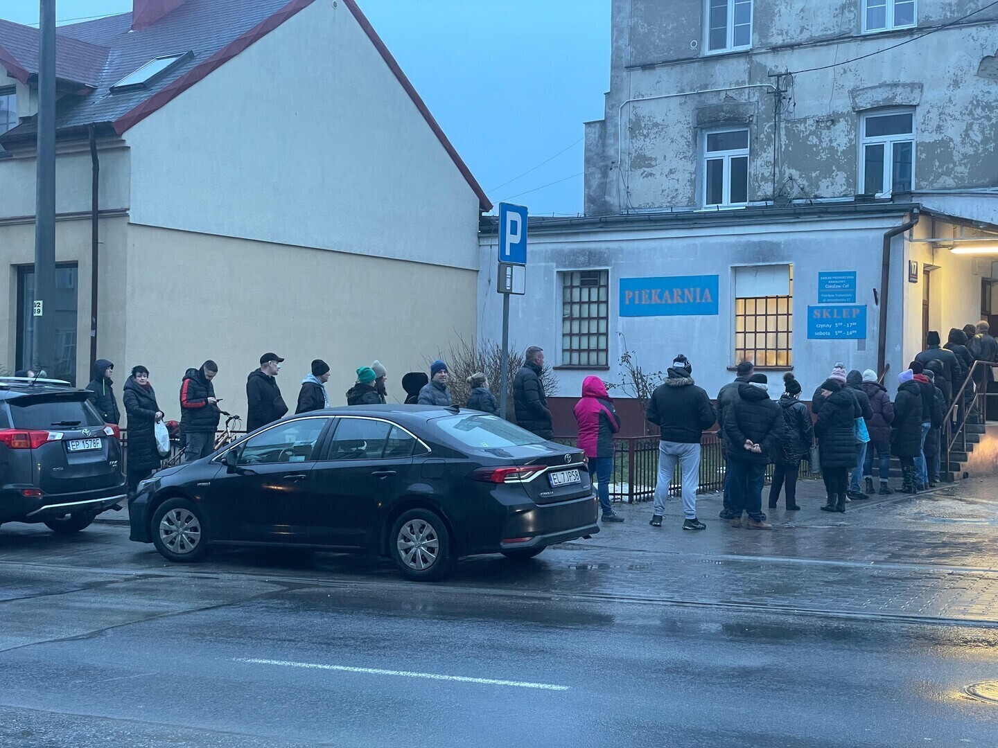 Tłusty Czwartek w Piotrkowie. Ekipa Radia Strefa.Fm osłodziła dzień mieszkańcom