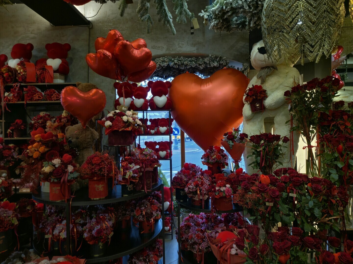 Handlowcy z Piotrkowa liczą na zakochanych