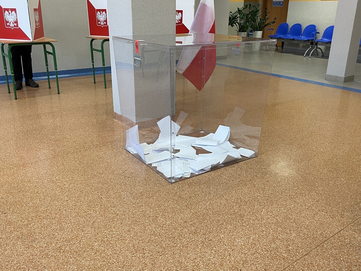 Wybory uzupełniające w gminie Wola Krzysztoporska. Mieszkańcy wybierają radnego