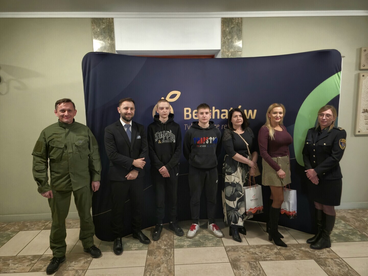 Skazany na śmierć wśród elektroodpadów. Cichy pisk ze śmietnika postawił na nogi młodych bohaterów z Bełchatowa