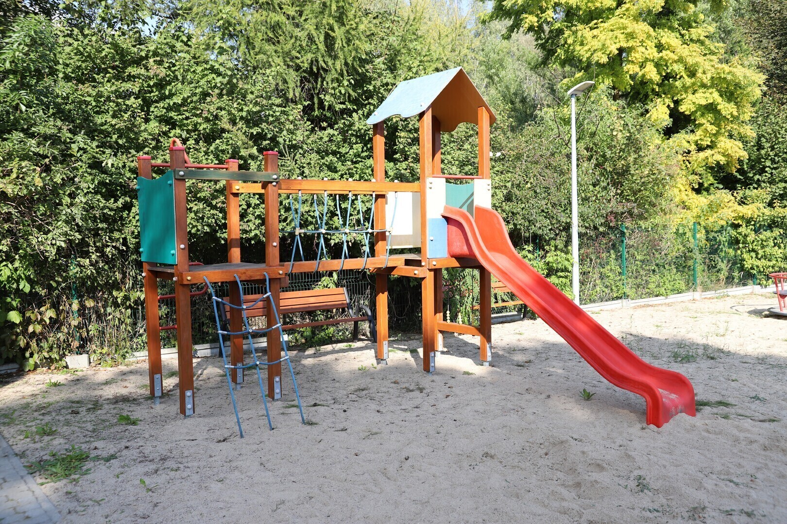 Dofinansowanie do budowy i przebudowy placów zabaw w Kamiennej i Pawłowie Górnym