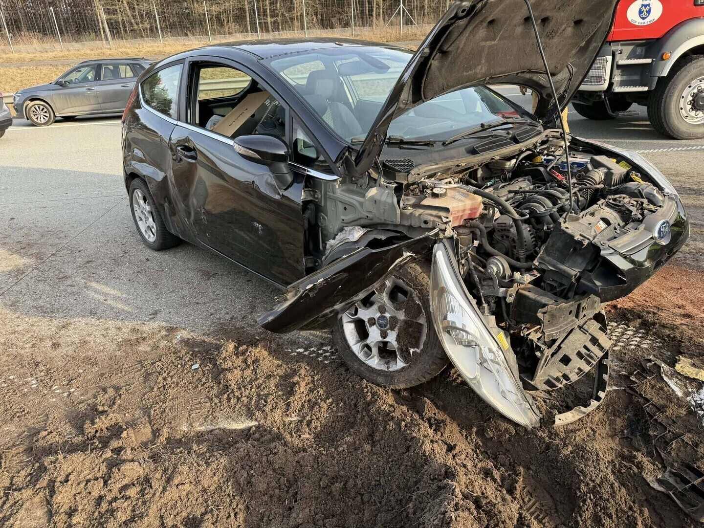 Jedna osoba ranna w wypadku na A1 koło Kamieńska