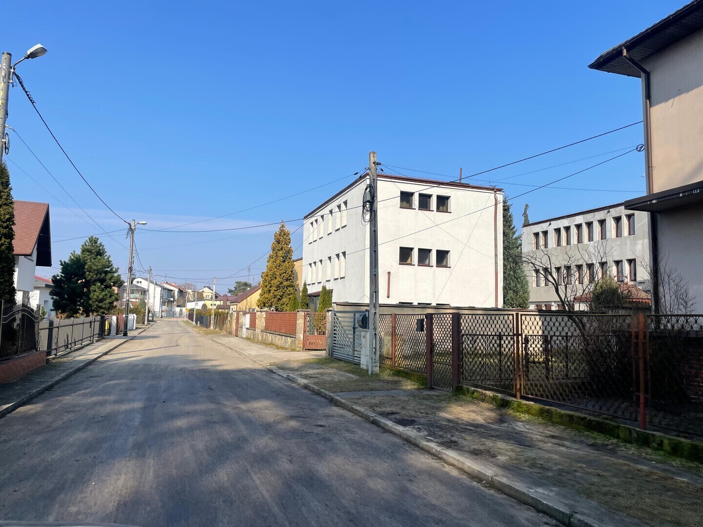 Dramat na osiedlu przy Browarnej w Tomaszowie Mazowieckim. Nie żyje 25-latka 22-latek z Piotrkowa z zarzutem zabójstwa