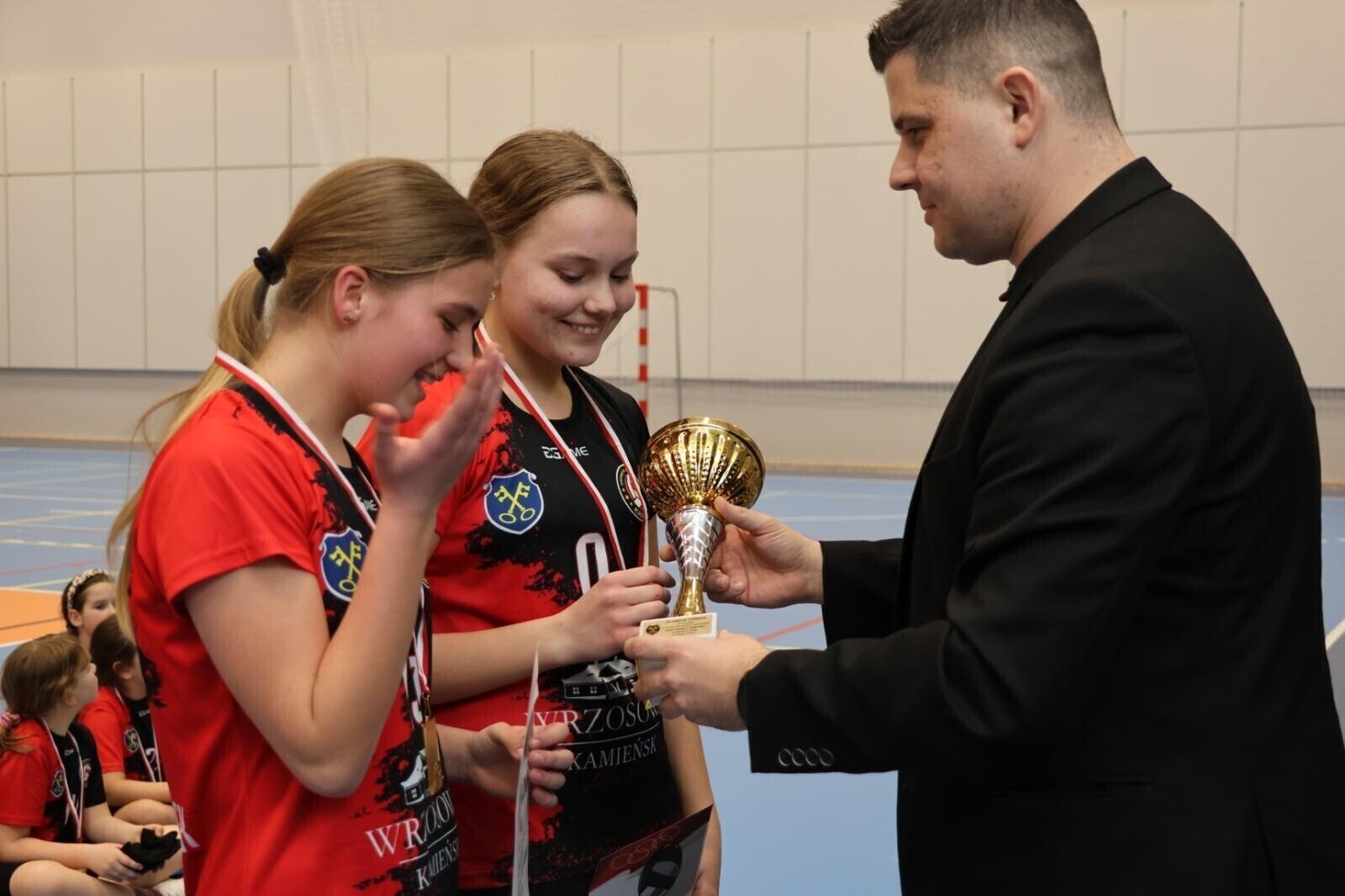 Turniej piłki siatkowej w Kamieńsku za nami