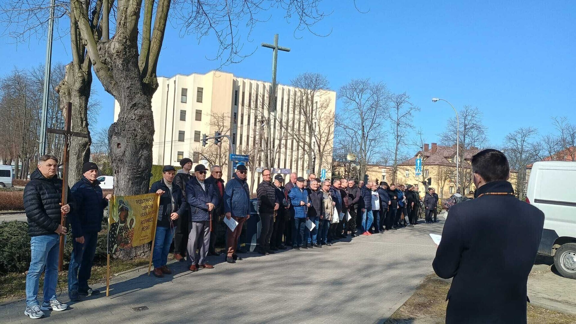 Ulicami Piotrkowa przeszedł Męski Różaniec. Wydarzenie odbyło się Po raz 84.
