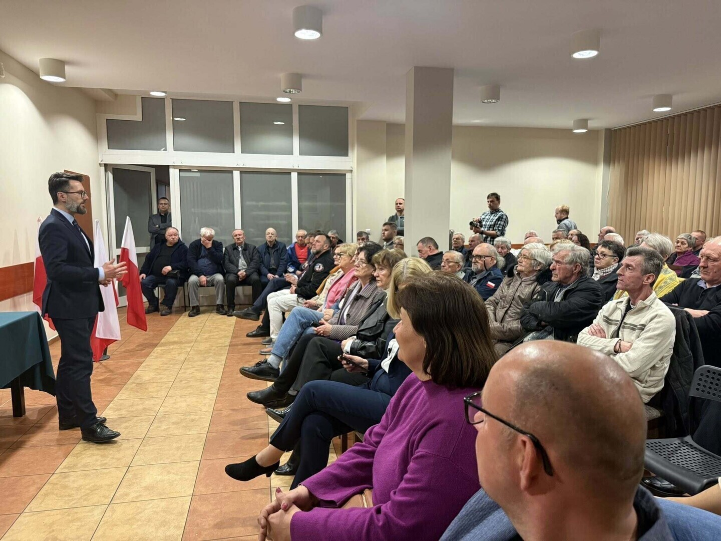 Jak uratować Polskę Poseł PiS Radosław Fogiel rozmawiał z mieszkańcami Woli Krzysztoporskiej