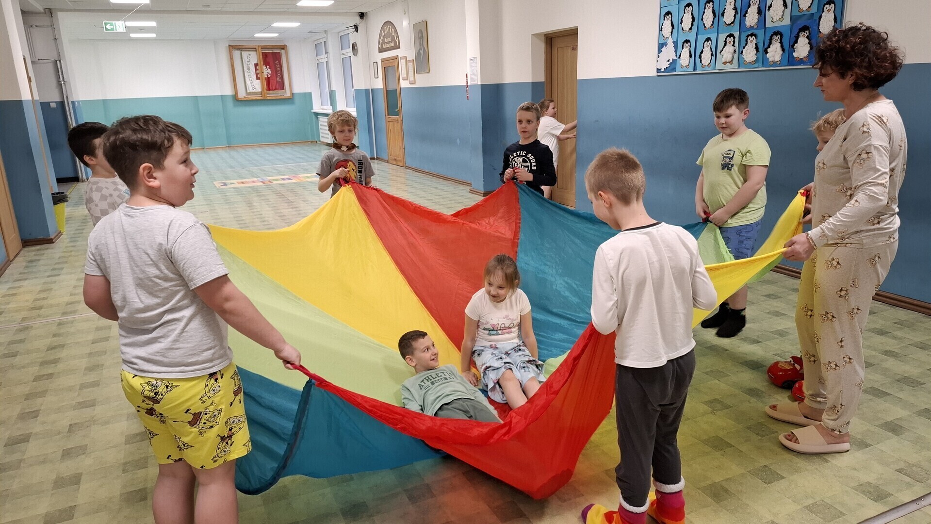 Pidżama party w Szkole Podstawowej nr 12 w Piotrkowie wieczór pełen zabawy i integracji