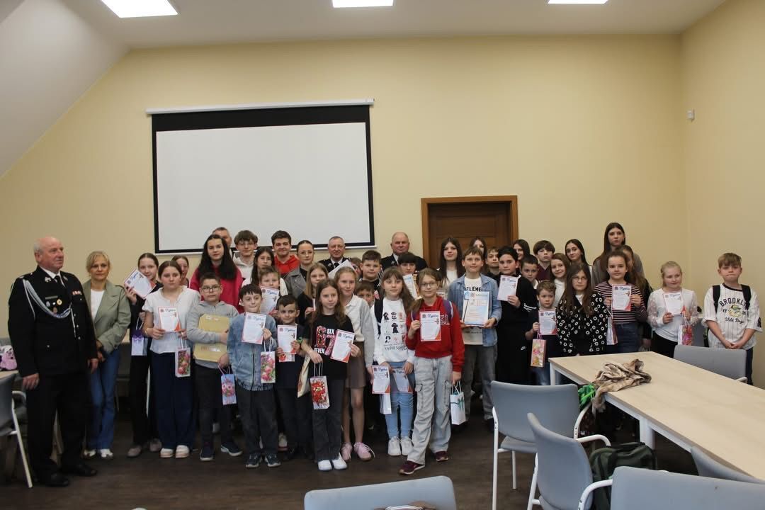 Gminne eliminacje Turnieju Wiedzy Pożarniczej w Grabicy. Młodzież rywalizowała o awans do etapu powiatowego