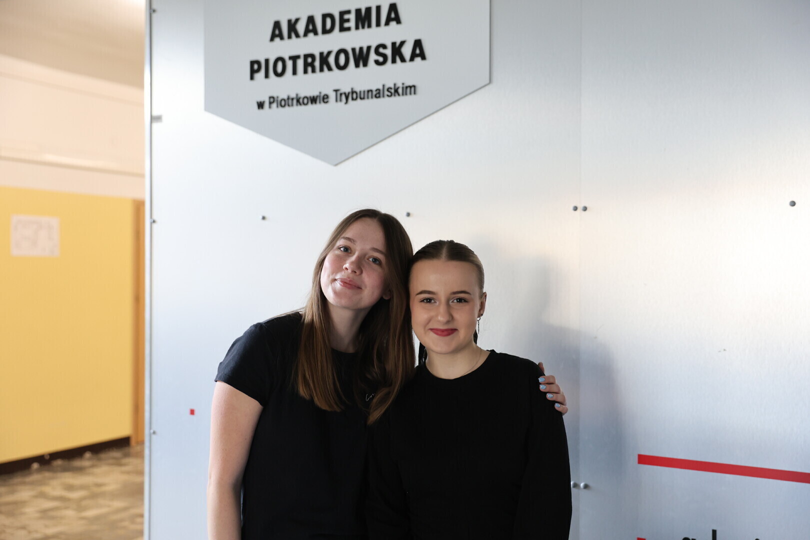 Targi Kariery i Kwalifikacji w Akademii Piotrkowskiej młodzież szuka swojej drogi