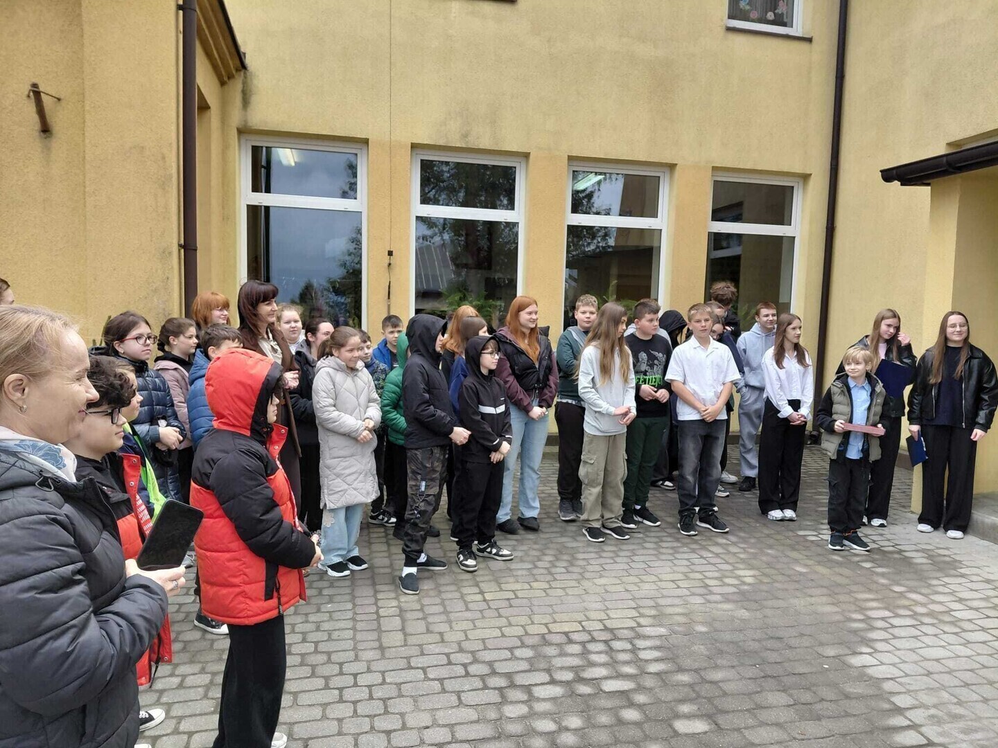 Nowa szatnia w szkole w Gazomi Starej otwarta