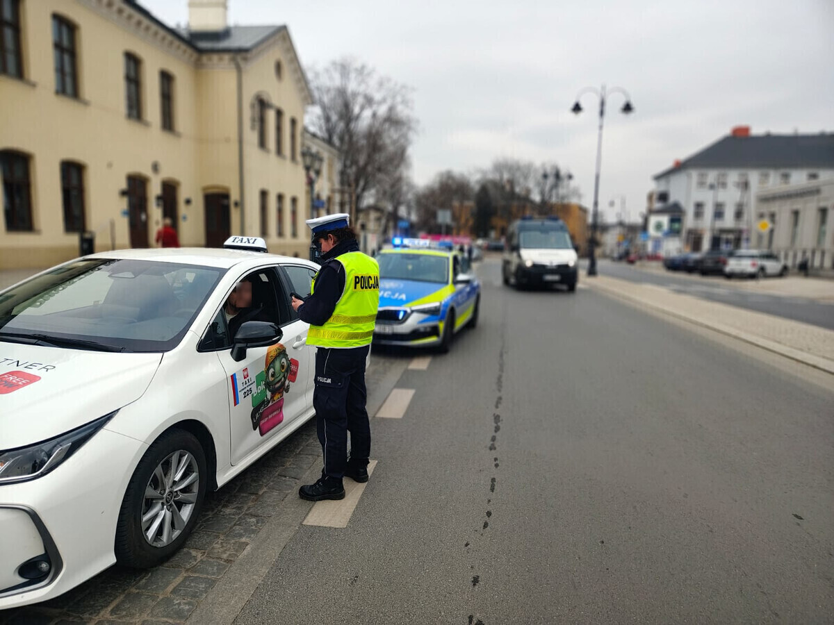 Policja skontrolowała taksówki w Piotrkowie