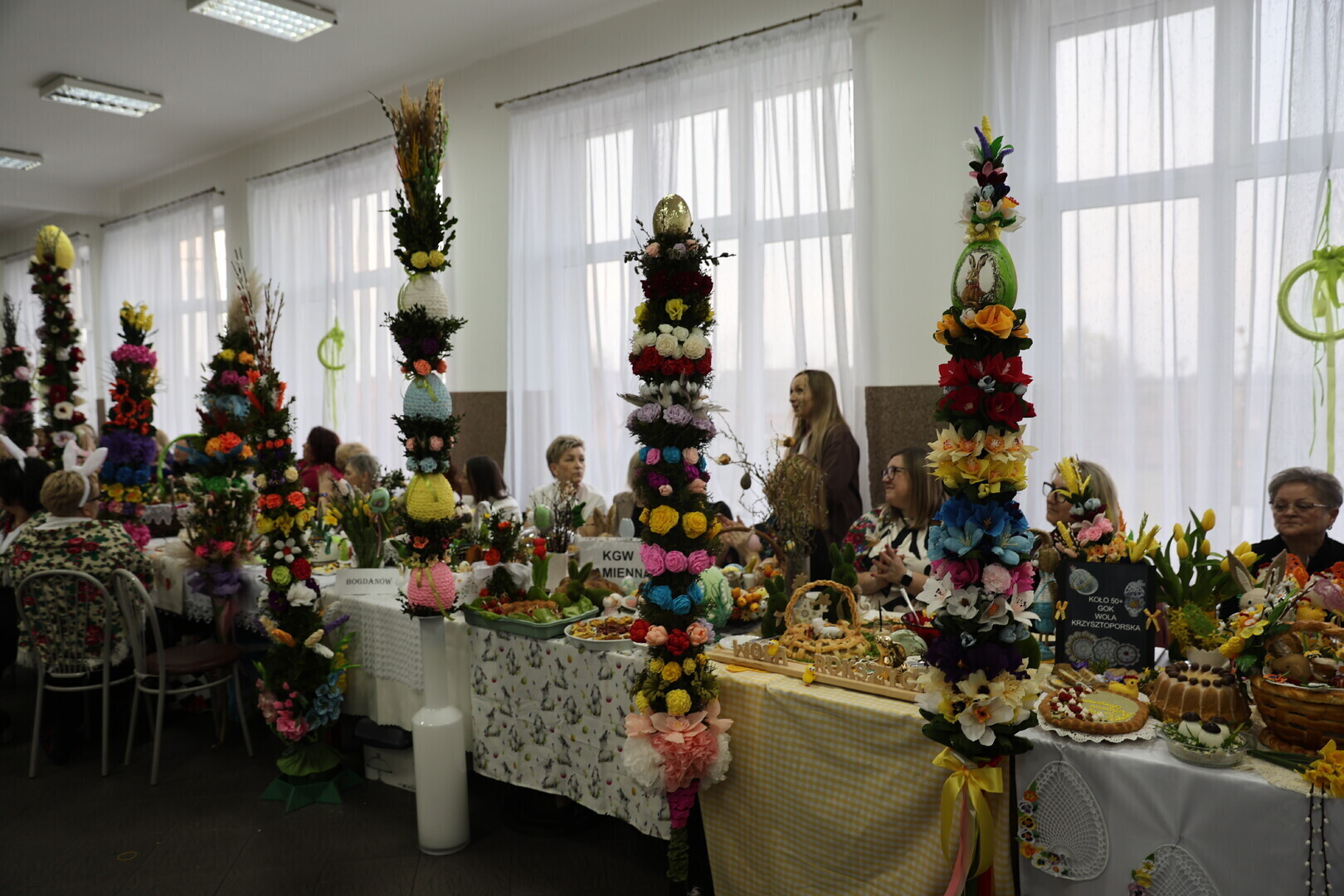 Wielkanocna rywalizacja w gminie Wola Krzysztoporska palmy jak dzieła sztuki