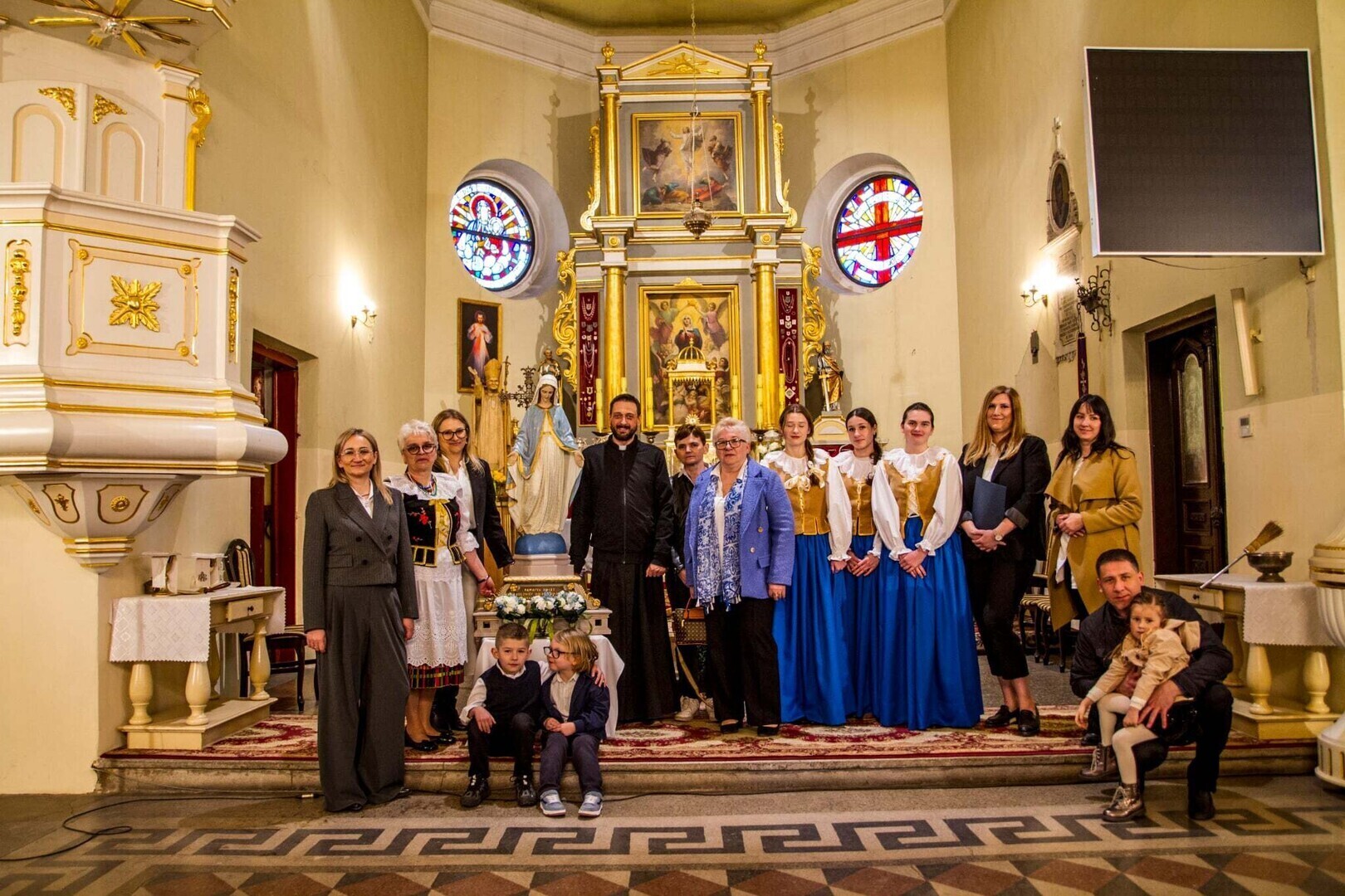 Odnowiona figura Matki Bożej Niepokalanej w Czarnocinie poświęcona