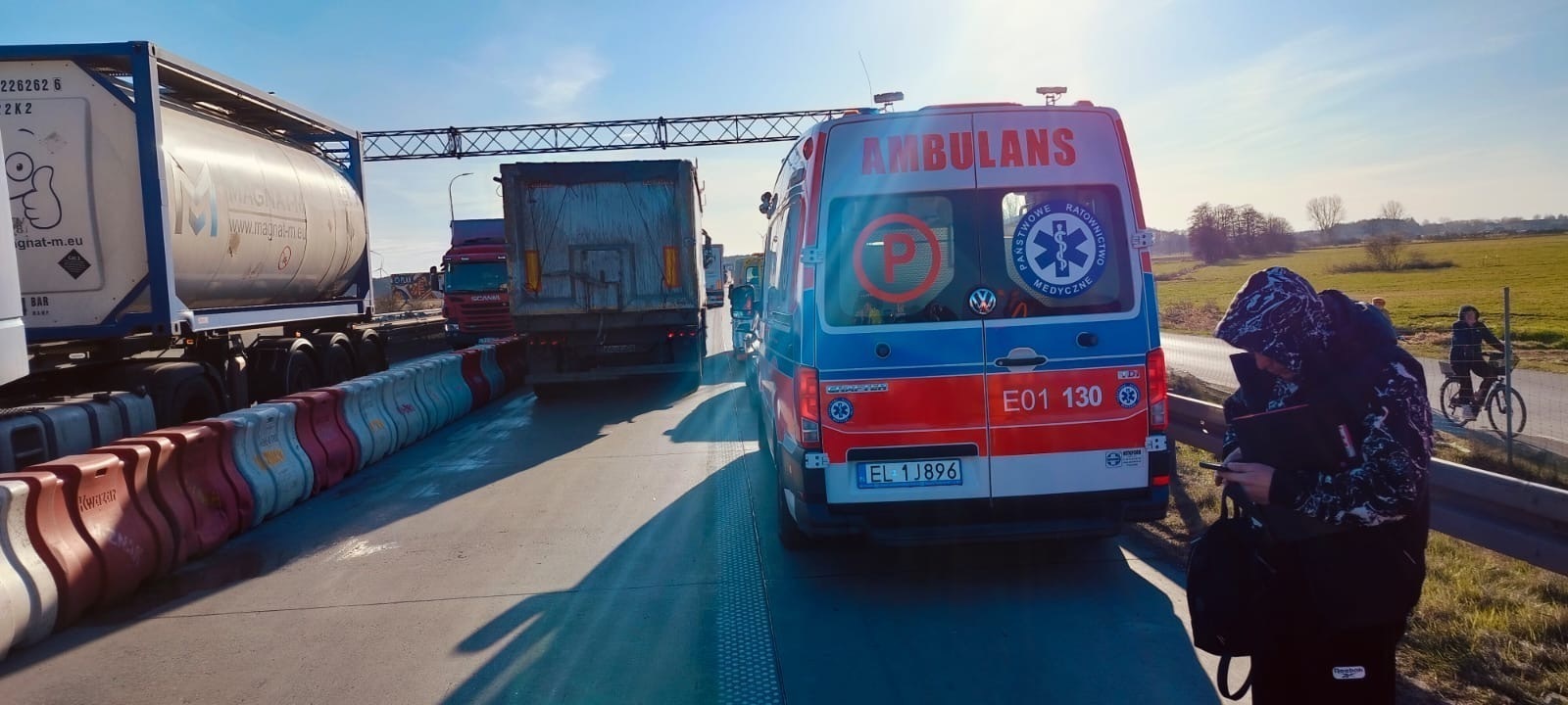 Zderzenie trzech aut na S8 w Studziankach. Jedna osoba poszkodowana