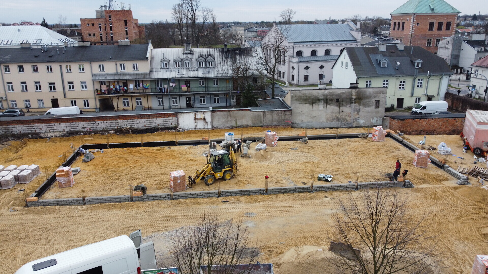 Nowy market w Piotrkowie. Czy będzie jak w Wilanowie
