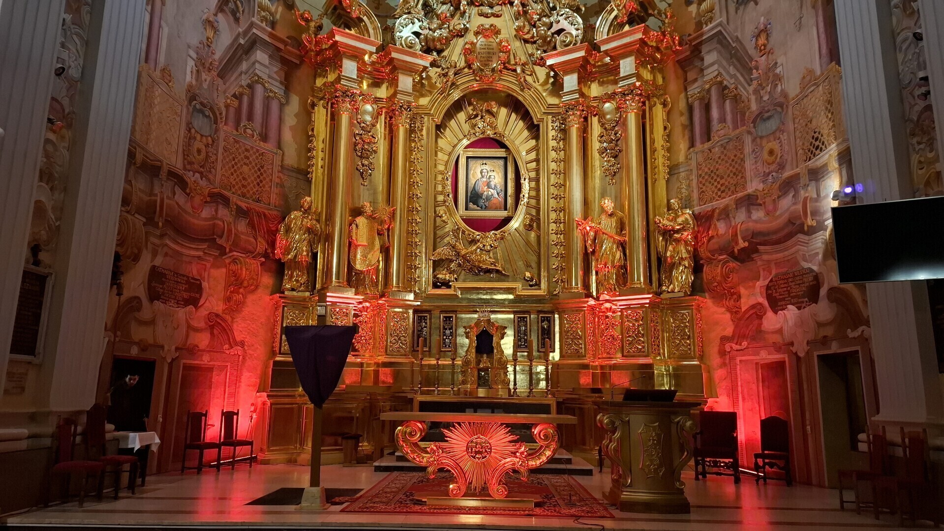 Wielki Czwartek i początek Triduum Paschalnego czas jednego wielkiego misterium