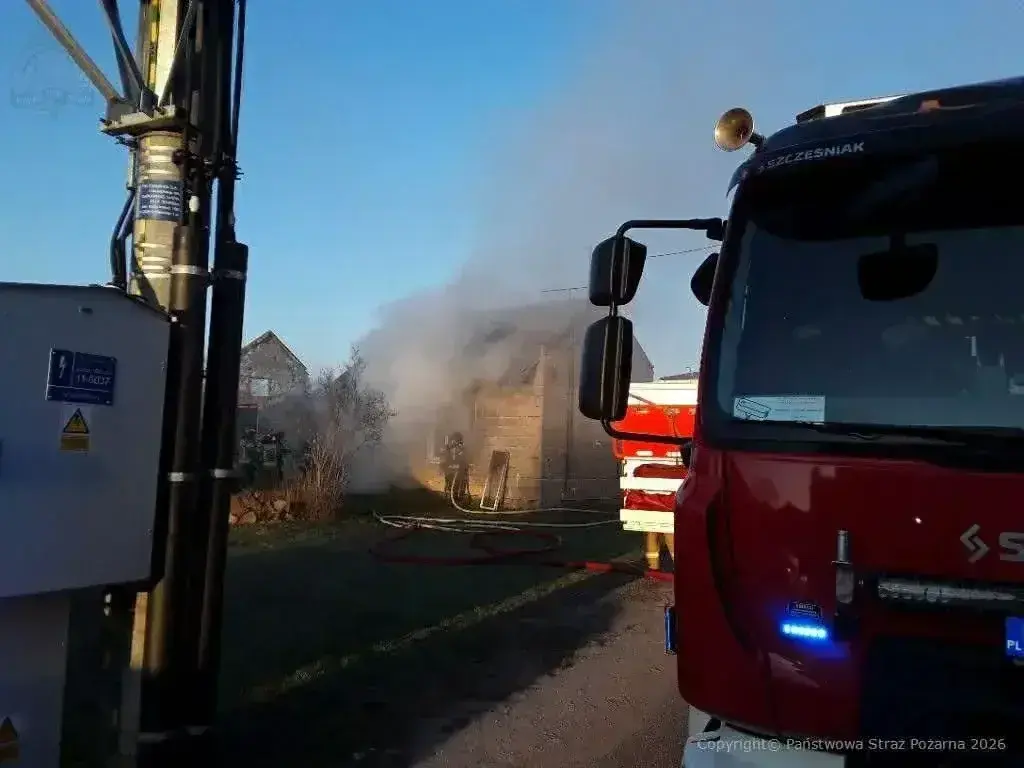 Wybuch gazu w Piotrkowie Trybunalskim przy Scaleniowej. 78-latek poważnie poparzony. Na miejsce zadysponowano LPR