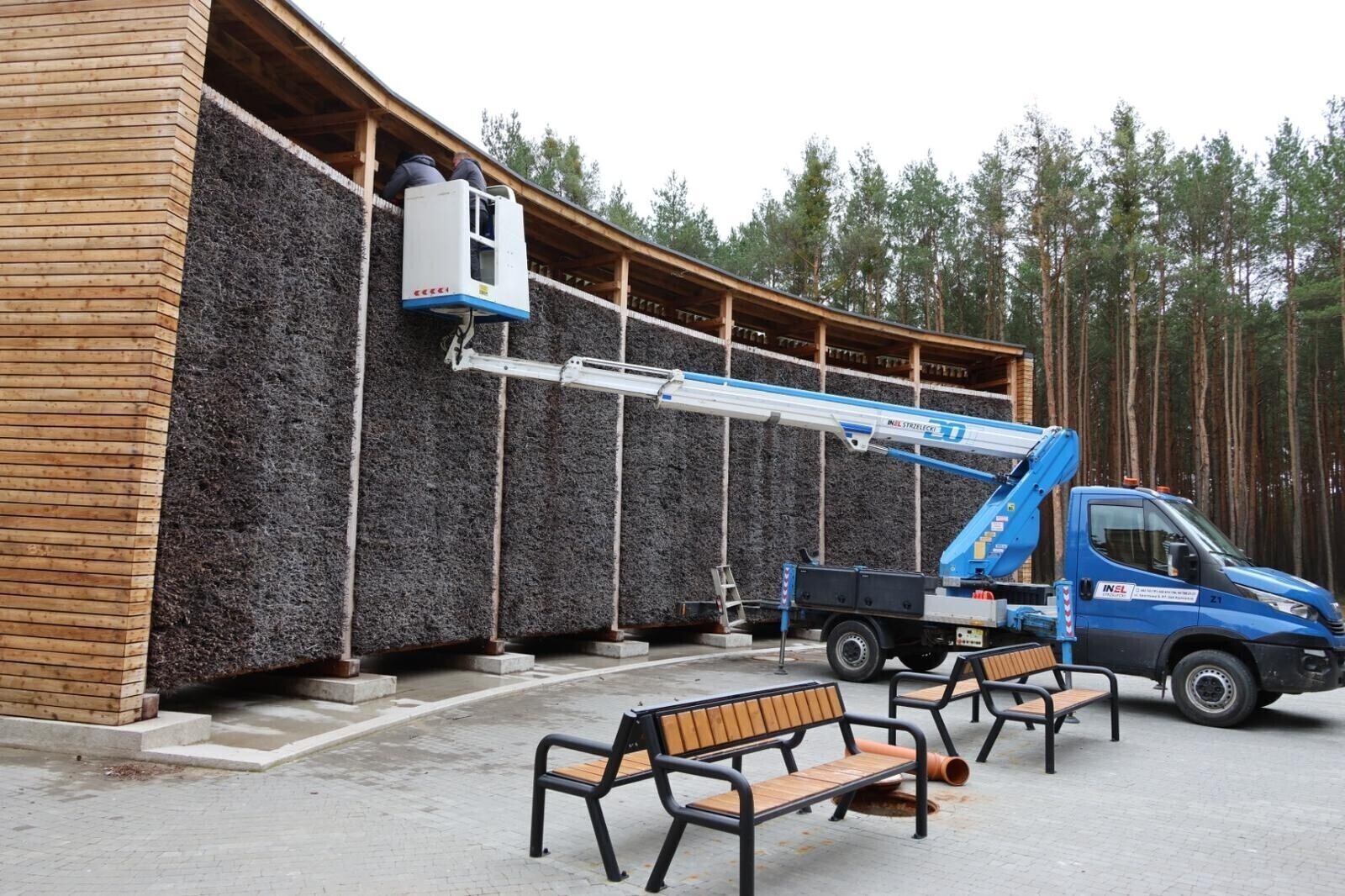 Tężnie solankowe w Kamieńsku gotowe na nowy sezon